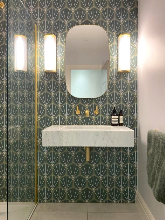 Bathroom design by Hi Interiors